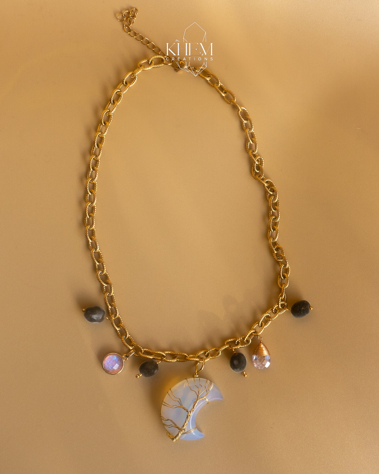 Collier Ashanty en Opaline, Opale et Graine de Zanzibar