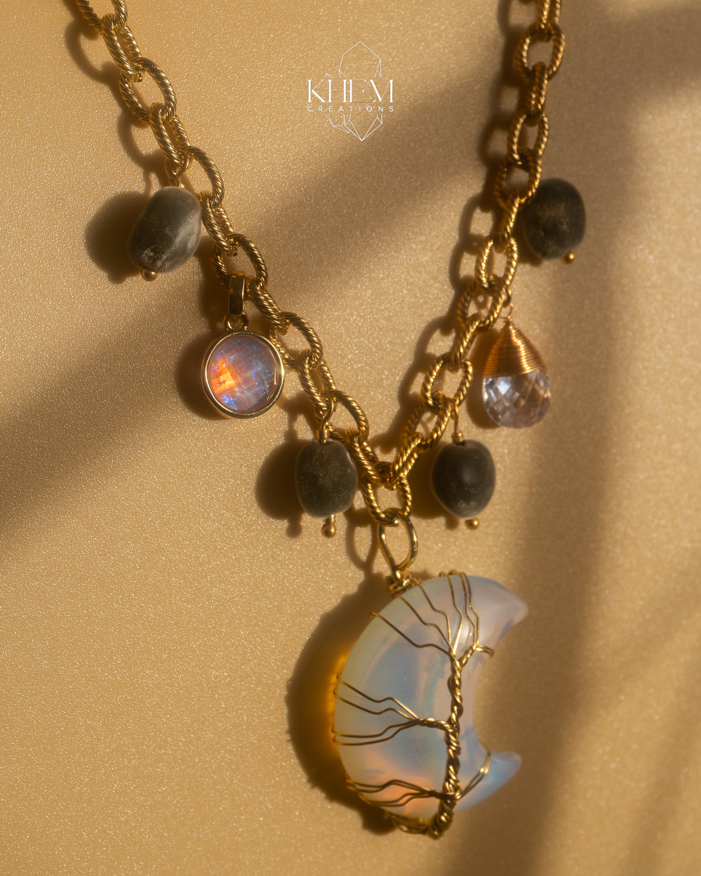 Collier Ashanty en Opaline, Opale et Graine de Zanzibar