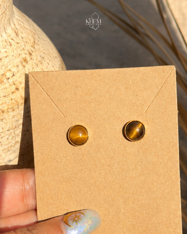 Boucles d’Oreilles Puces – Œil de Tigre & Acier inoxydable Doré