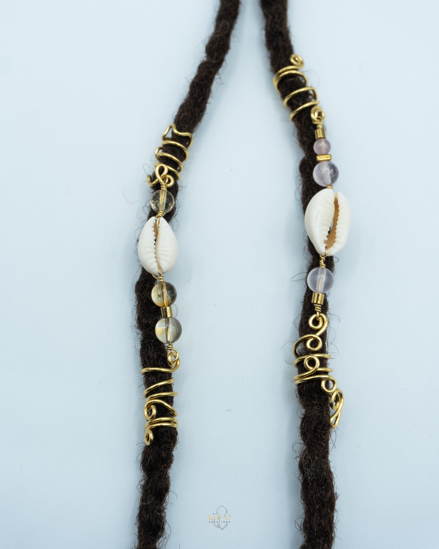 Bijoux de locks double spirales : cauris & pierres naturelles au choix