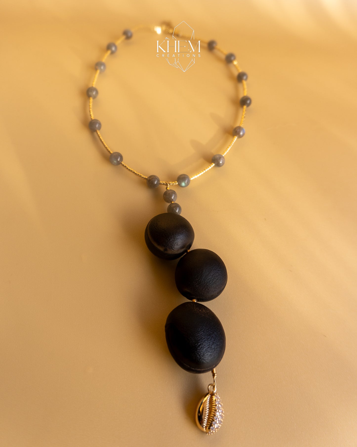 Parure SHANKHA en oeil de bourrique et labradorite